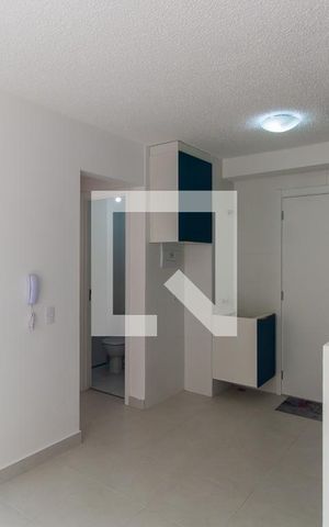 Apartamento à venda com 32m², 2 quartos e sem vaga Apartamento à venda com 32m², 2 quartos e sem vagaSala