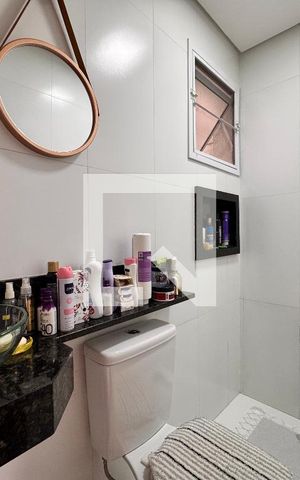 Apartamento à venda com 44m², 2 quartos e 1 vaga Apartamento à venda com 44m², 2 quartos e 1 vagaBanheiro