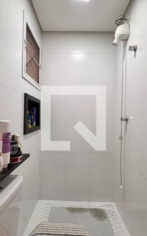 Apartamento à venda com 44m², 2 quartos e 1 vaga Apartamento à venda com 44m², 2 quartos e 1 vagaBanheiro
