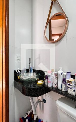 Apartamento à venda com 44m², 2 quartos e 1 vaga Apartamento à venda com 44m², 2 quartos e 1 vagaBanheiro