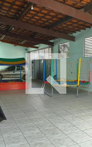 Casa à venda com 200m², 4 quartos e 6 vagasGaragem