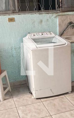 Casa à venda com 200m², 4 quartos e 6 vagasÁrea de Serviço