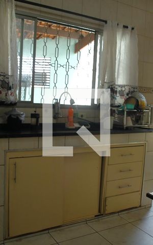Casa à venda com 200m², 4 quartos e 6 vagasCozinha