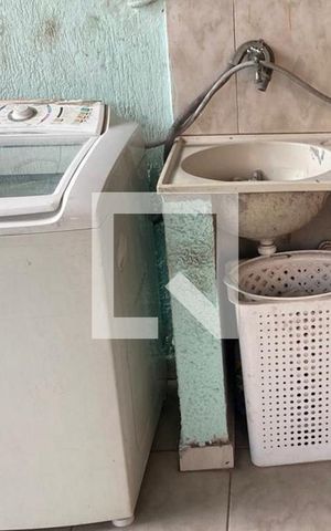 Casa à venda com 200m², 4 quartos e 6 vagasÁrea de Serviço
