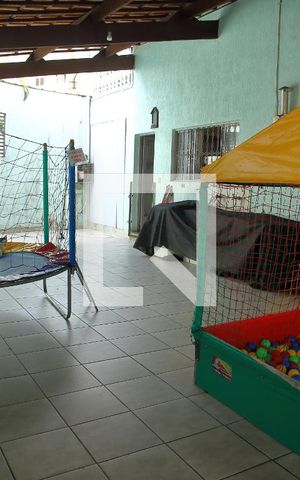 Casa à venda com 200m², 4 quartos e 6 vagasGaragem