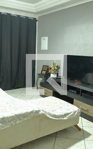 Casa à venda com 200m², 4 quartos e 6 vagasSala