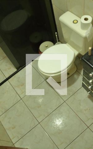 Casa à venda com 200m², 4 quartos e 6 vagasBanheiro 2