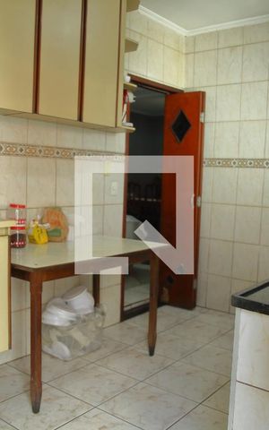 Casa à venda com 200m², 4 quartos e 6 vagasCozinha