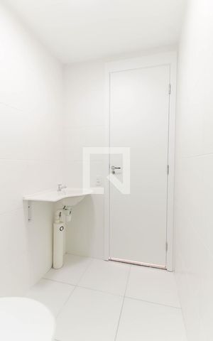 Apartamento para alugar com 39m², 2 quartos e sem vaga Apartamento para alugar com 39m², 2 quartos e sem vagaBanheiro