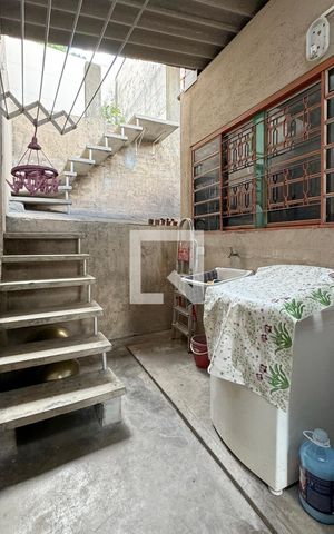 Casa à venda com 60m², 2 quartos e 1 vagaÁrea de Serviço