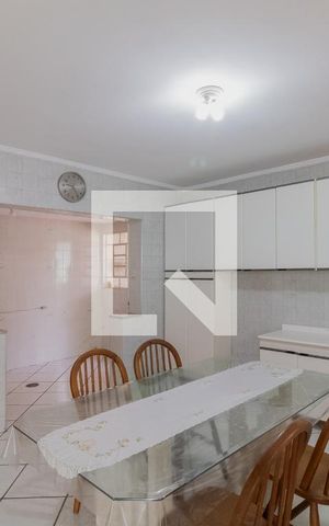 Casa à venda com 360m², 2 quartos e 6 vagasCozinha