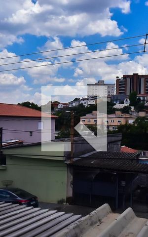 Casa à venda com 200m², 3 quartos e 3 vagas Casa à venda com 200m², 3 quartos e 3 vagasVista
