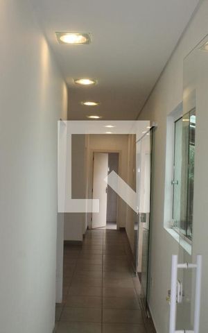 Casa para alugar com 140m², 4 quartos e 1 vagaCorredor Interno