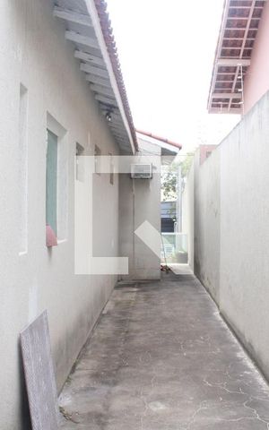 Casa para alugar com 140m², 4 quartos e 1 vagaCorredor Externo