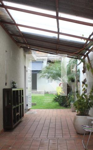Casa para alugar com 140m², 4 quartos e 1 vagaQuintal