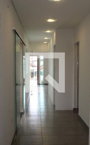 Casa para alugar com 140m², 4 quartos e 1 vagaCorredor Interno
