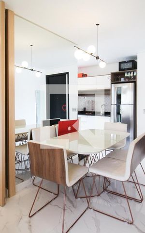 Apartamento para alugar com 75m², 2 quartos e 2 vagas Apartamento para alugar com 75m², 2 quartos e 2 vagasCozinha