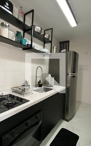 Apartamento para alugar com 47m², 2 quartos e sem vaga Apartamento para alugar com 47m², 2 quartos e sem vagaCozinha e Área de Serviço