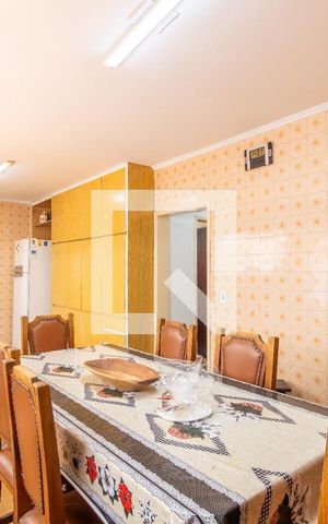 Casa à venda com 300m², 3 quartos e 2 vagas Casa à venda com 300m², 3 quartos e 2 vagasCozinha