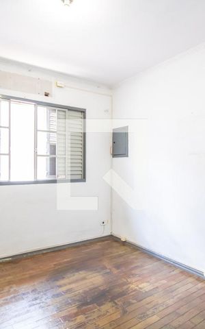 Casa à venda com 300m², 3 quartos e 2 vagas Casa à venda com 300m², 3 quartos e 2 vagasQuarto 3