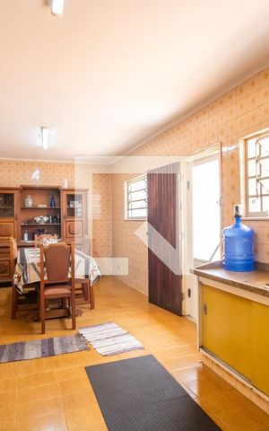 Casa à venda com 300m², 3 quartos e 2 vagas Casa à venda com 300m², 3 quartos e 2 vagasCozinha