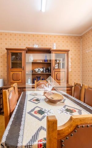 Casa à venda com 300m², 3 quartos e 2 vagas Casa à venda com 300m², 3 quartos e 2 vagasCozinha