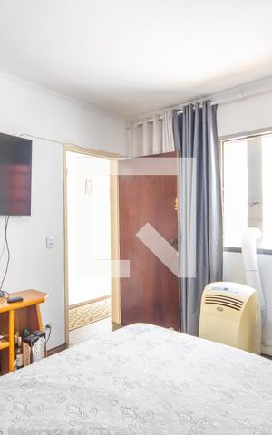 Casa à venda com 300m², 3 quartos e 2 vagas Casa à venda com 300m², 3 quartos e 2 vagasQuarto 2