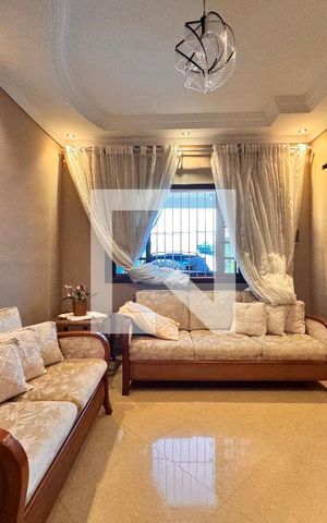 Casa à venda com 132m², 3 quartos e 4 vagasSala