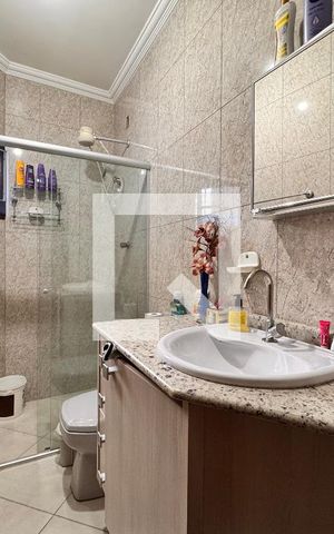 Casa à venda com 132m², 3 quartos e 4 vagasBanheiro da Suíte