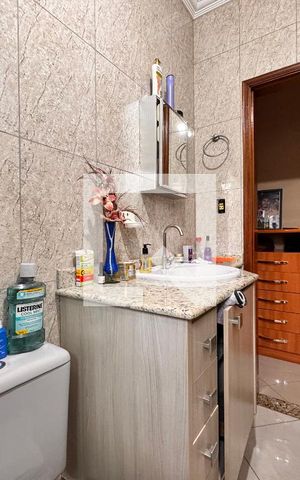Casa à venda com 132m², 3 quartos e 4 vagasBanheiro da Suíte
