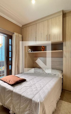 Casa à venda com 132m², 3 quartos e 4 vagasSuite