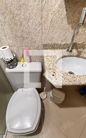 Casa à venda com 132m², 3 quartos e 4 vagasBanheiro