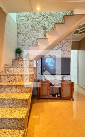 Casa à venda com 132m², 3 quartos e 4 vagasSala