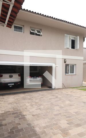 Casa à venda com 204m², 4 quartos e 2 vagasEntrada
