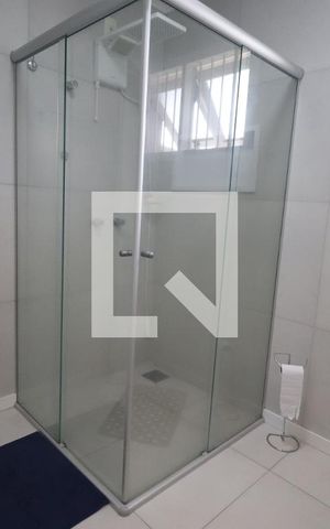 Casa à venda com 204m², 4 quartos e 2 vagasBanheiro 1