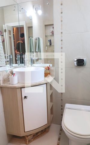 Casa à venda com 204m², 4 quartos e 2 vagasBanheiro 2