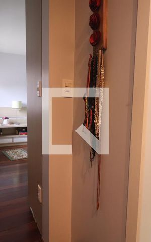 Casa à venda com 204m², 4 quartos e 2 vagasSuíte closet