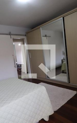 Casa à venda com 204m², 4 quartos e 2 vagasSuíte
