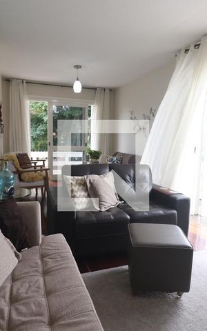 Casa à venda com 204m², 4 quartos e 2 vagassala