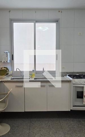 Apartamento à venda com 104m², 3 quartos e 2 vagas Apartamento à venda com 104m², 3 quartos e 2 vagasCozinha