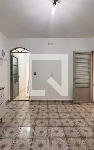 Casa à venda com 70m², 3 quartos e 4 vagas Casa à venda com 70m², 3 quartos e 4 vagasCozinha