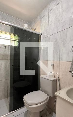 Casa à venda com 70m², 3 quartos e 4 vagas Casa à venda com 70m², 3 quartos e 4 vagasBanheiro