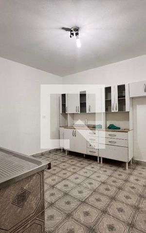 Casa à venda com 70m², 3 quartos e 4 vagas Casa à venda com 70m², 3 quartos e 4 vagasCozinha