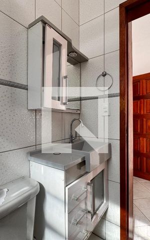 Casa à venda com 70m², 3 quartos e 4 vagas Casa à venda com 70m², 3 quartos e 4 vagasBanheiro da suíte