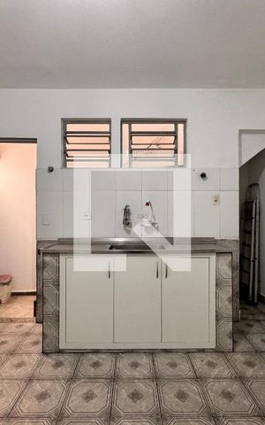 Casa à venda com 70m², 3 quartos e 4 vagas Casa à venda com 70m², 3 quartos e 4 vagasCozinha