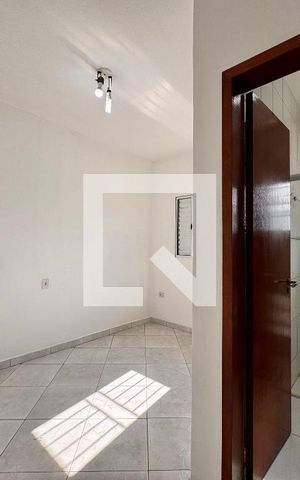 Casa à venda com 70m², 3 quartos e 4 vagas Casa à venda com 70m², 3 quartos e 4 vagasSuite