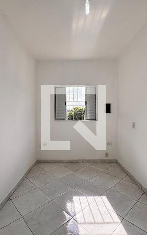 Casa à venda com 70m², 3 quartos e 4 vagas Casa à venda com 70m², 3 quartos e 4 vagasSuite