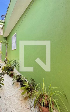 Casa à venda com 70m², 3 quartos e 4 vagas Casa à venda com 70m², 3 quartos e 4 vagasÁrea comum