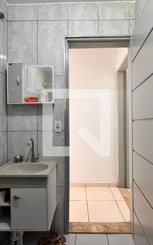 Casa à venda com 70m², 3 quartos e 4 vagas Casa à venda com 70m², 3 quartos e 4 vagasBanheiro