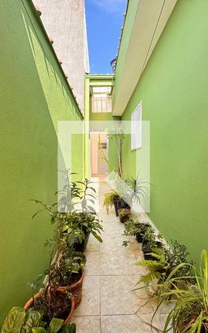 Casa à venda com 70m², 3 quartos e 4 vagas Casa à venda com 70m², 3 quartos e 4 vagasÁrea comum